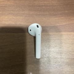 Apple AirPods2 左耳のサムネイル