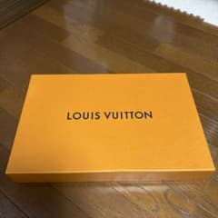 LOUIS VUITTON ギフトボックス 空箱 ギフトメッセージ付き！のサムネイル