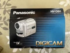 【動作確認済】 Panasonic ビデオカメラ NV-DB1 シルバー Amazon.co.jp: Panasonic パナソニック NV-DB1 液晶デジタルビデオ