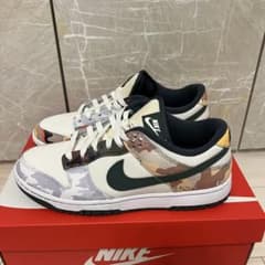 NIKE DUNK LOWのサムネイル