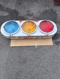 小糸工業 金属製車両用交通信号灯器 筐体のサムネイル