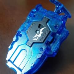ベイブレードバースト ロングランチャー 限定カラー 左回転と右回転のサムネイル