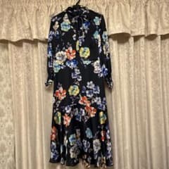 グレースコンチネンタル 38花柄ワンピースのサムネイル