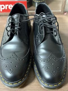 Dr.Martensイエローステッチ ブローグ シューズ UK10 - メルカリ