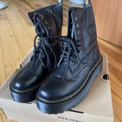 Dr. Martens ブラックプラットフォームブーツ 39 8ホール厚底 - メルカリ