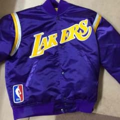 レイカーズ スタジャン NBAのサムネイル