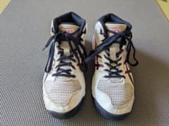 asics バスケットボールシューズ ミッドカット ホワイトのサムネイル