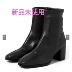 新品未使用！スクエアトゥレザーショートブーツ☆ブラックのサムネイル