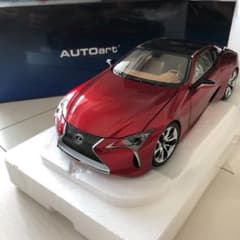 新品未使用 AUTOart  LEXUS LC500  1/18モデルのサムネイル