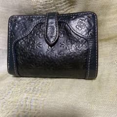 ダコタ財布のサムネイル