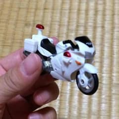 トミカ 白バイのサムネイル