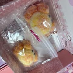 MOMOCO 粉付きカニパン 水感粉付き セット バラ売り不可 MOMOCO 粉付きカニパン 2点セット スクイーズ - メルカリ