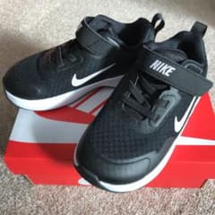 NIKE ナイキ スニーカーのサムネイル