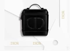 Dior バニティポーチ ブラック　エナメルのサムネイル