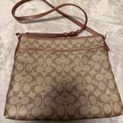 COACH シグネチャー ショルダーバッグ ブラウン系/斜め掛け 縦26×横30のサムネイル