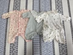 ベビー服　3枚セット　ロンパースのサムネイル