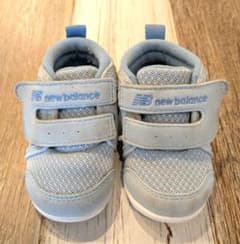 たまちゃんさん専用　New Balance ベビーシューズ ブルー11センチのサムネイル