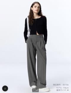 タックワイドパンツ(丈長め)M　GUのサムネイル