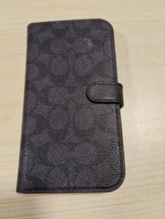COACH手帳型スマホケースのサムネイル