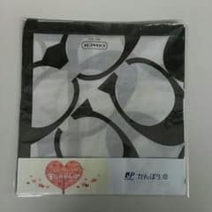 新品、未使用！コーチハンカチのサムネイル