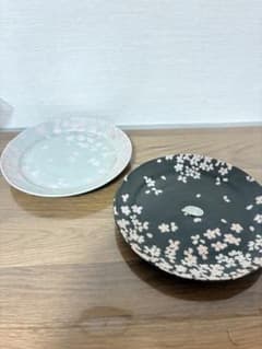 桜模様の陶器皿セット 中皿【宇野千代】のサムネイル