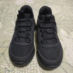 １９センチ　Skechers ブラック スニーカーのサムネイル