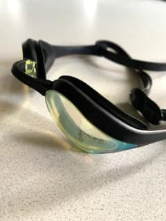arena cobra ultra 競泳用ゴーグル　傷ありのサムネイル