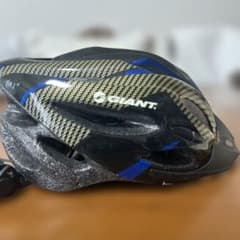 GIANT 自転車　軽量ヘルメット 黒のサムネイル