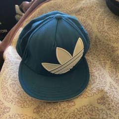 adidas キャップのサムネイル