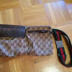 Gucciポーチのサムネイル