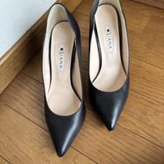 DIANA ブラック ハイヒール ポインテッドトゥのサムネイル