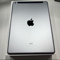 ゆ*様 【美品】iPad 第6世代 32GB Wi-Fi + Cellularのサムネイル