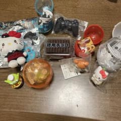 ガチャガチャ　ぬいぐるみの詰め合わせのサムネイル