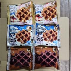 マネケン ベルギーワッフル 3種×2個 期間限定2種入りのサムネイル
