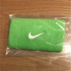 ナイキ リストバンドのサムネイル