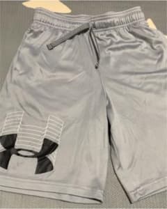 アンダーアーマー　ハーフパンツ 150センチのサムネイル