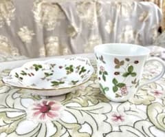 WEDGWOOD ワイルドストロベリー 　金継ぎ用(ヒビ、欠け少なめ)のサムネイル