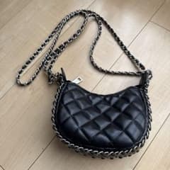 ブラックキルティングショルダーバッグのサムネイル