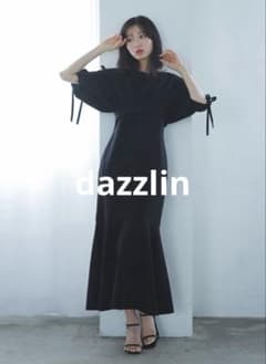 dazzlin 黒のオフショルダー ロングワンピースのサムネイル