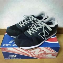 new balance ほぼ新品 箱付き タグ有り スニーカー 30.0㎝のサムネイル