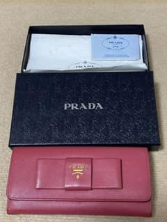 Aika_17様専用ページ      PRADA プラダ 長財布 レディースのサムネイル