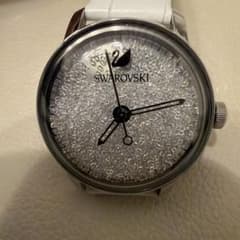 ☆SWAROVSKI☆ クリスタル ホワイトレザー腕時計のサムネイル