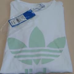 adidas Tシャツのサムネイル