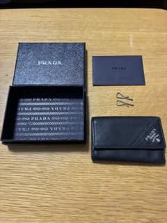 PRADAキーケースのサムネイル