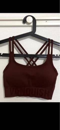 大幅値下げ‼︎【VANQUISH】ヨガ　トレーニングウェア　上下セットのサムネイル