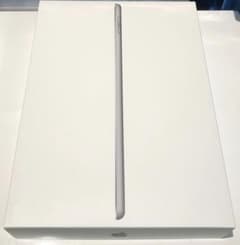 <15時まで限定値下げ>iPad  第5世代Wi-Fi 32GB 純正カバー付属のサムネイル