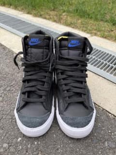 23cm ナイキウィメンズブレーザーMID'77SE ホワイト　NIKEのサムネイル