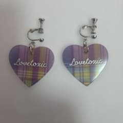 Lovetoxic チェック柄 ハート イヤリングのサムネイル