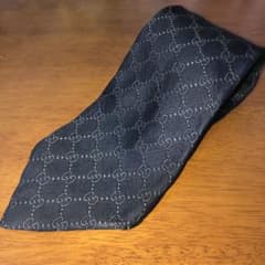 GUCCI グッチ ネクタイ　gg 黒　ブラックのサムネイル