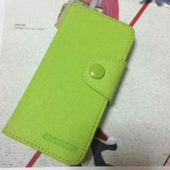 シンプル！グリーン手帳型スマホケースのサムネイル